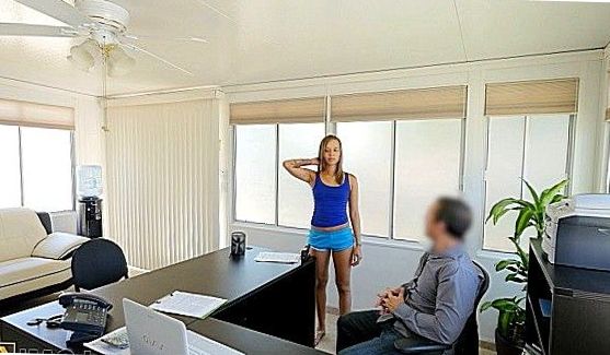 Kiki Devine устала убираться, порно видео