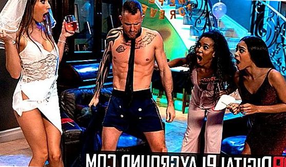 Мокрая жаркая девчонка жестко ебется и получает в ротк, порно видео